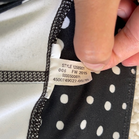 Under Armour Polka Dot Capris Leggings Size Small - Picture 14 of 14